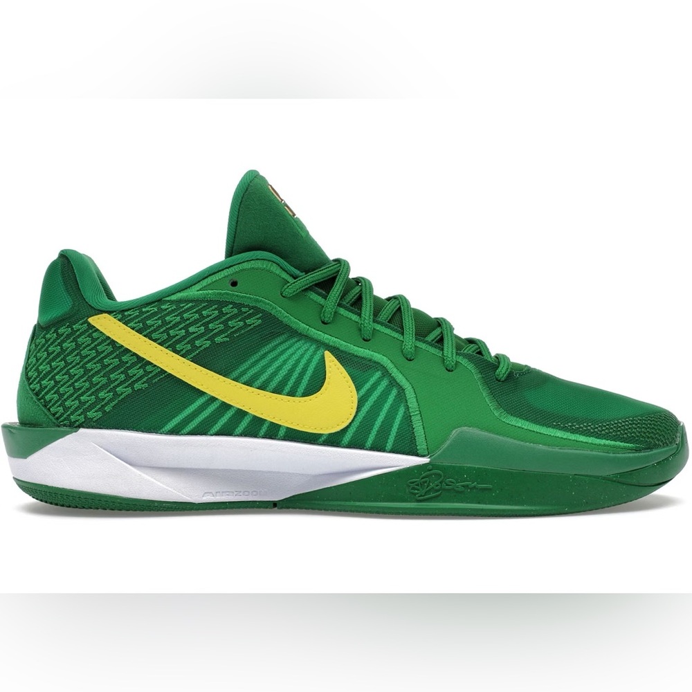 Nike Sabina 2 OR Green Yellow Basketball shoes Women’s size 8.0 /Men 6.5